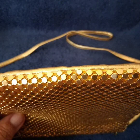 Shakira Vintage Gold Mesh Crossbody Evening Bag - Picture 7 of 12